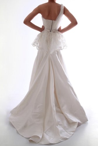 6880 lei_ 6880 lei Maria Lucia Hohan – Spring 2010