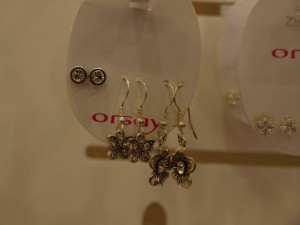 73479 165903550096586 100000308258748 404379 5881087 n 300x225 Noua colectie de bijuterii Orsay